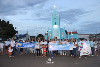 Veja fotos da Caminhada pela Conscientização do Autismo em Dom Expedito Lopes