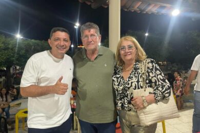 Prefeito Marciano Macedo prestigia final de campeonato municipal em Alagoinha