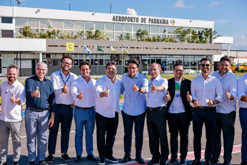 Rafael entrega nova estrutura do Aeroporto de Parnaíba