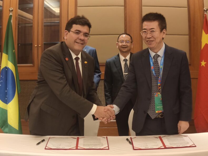 Na China, Rafael anuncia novos investimentos para o setor de energias
