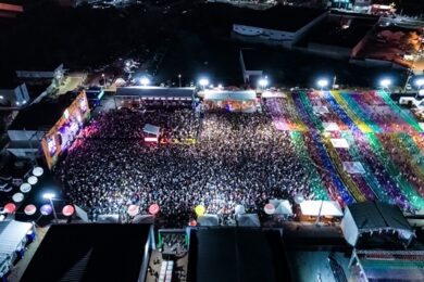 Multidão marca presença na segunda noite do Picos Cidade Junina 2025