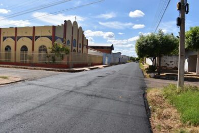 Prefeitura de Picos recupera pavimentação asfáltica da rua Zuza Lino
