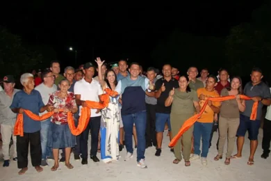 Prefeito Marciano Macedo inaugura calçamento na zona rural de Aroeiras do Itaim