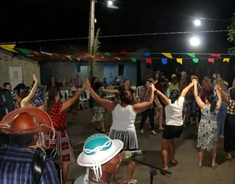 Prefeitura de Aroeiras do Itaim promove Arraiá do Idoso com alegria, cultura e fortalecimento de vínculos