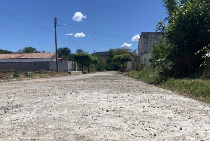 Prefeitura de Picos realiza pavimentação poliédrica da Avenida Joaquim Holanda no bairro Boa Vista