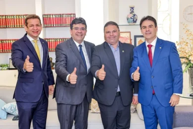 Severo Eulálio se reúne com governador e prefeitos para discutir demandas e investimentos para municípios