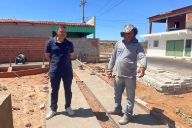 Prefeito Marciano Macedo acompanha obras em andamento na cidade de Aroeiras do Itaim
