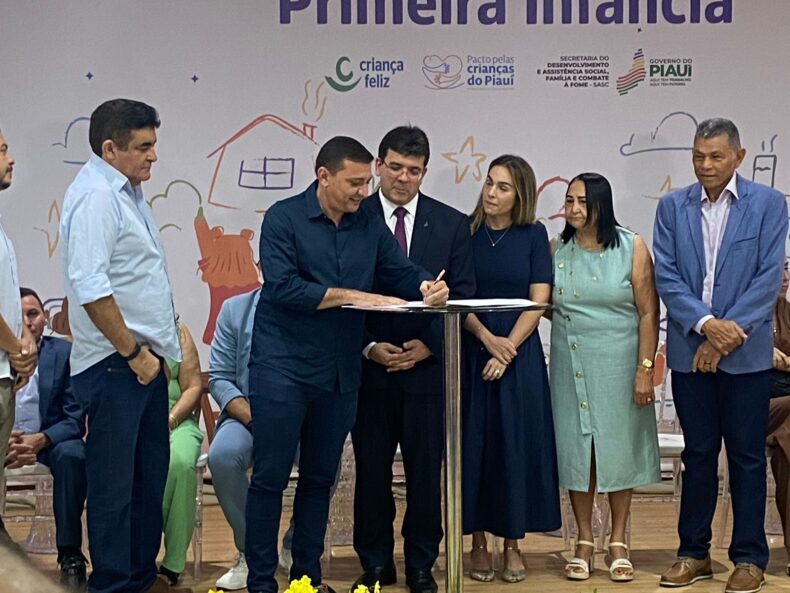 Município de Aroeiras do Itaim marca presença no Seminário Estadual da Primeira Infância em Teresina