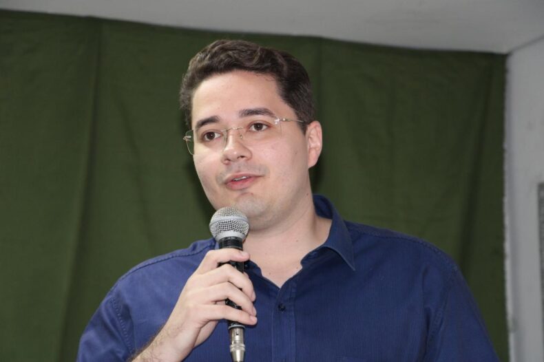 Pesquisa aponta que gestão do prefeito Dr. Abimael Lima é aprovada por 78,53% da população de Dom Expedito Lopes