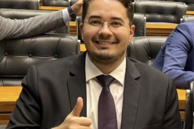 Prefeito de Dom Expedito Lopes, Dr. Abimael participa de mobilização municipalista em Brasília ao lado de 1.500 gestores