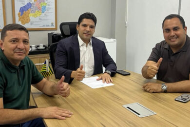 Prefeito Marciano Macedo reforça pedido por melhorias na PI-379 em reunião em Teresina