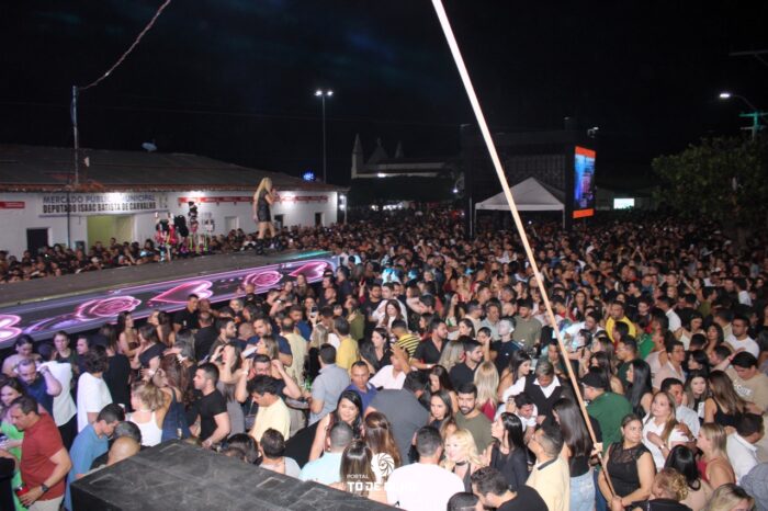 Veja fotos da XVIII Festa do Caju com shows de Nattan, Taty Girl e Xenhenem