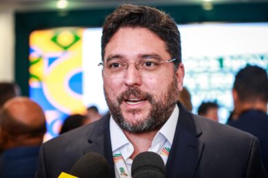 Secretário anuncia editais de saúde, educação e assistência social ainda neste semestre no Piauí