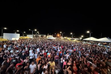 Multidão celebra os 26 anos de Aroeiras do Itaim com shows de Amado Batista, Forró Sacode, Ana Luísa e Isaias Forrozeiro