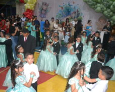 Dom Expedito Lopes realiza Formatura do ABC com celebração e participação das famílias