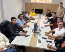 Vereadores cobram ações da Águas do Piauí em reunião na Câmara Municipal de Picos