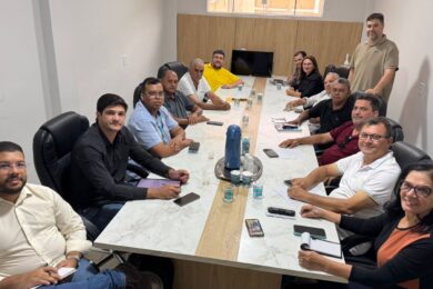 Vereadores cobram ações da Águas do Piauí em reunião na Câmara Municipal de Picos