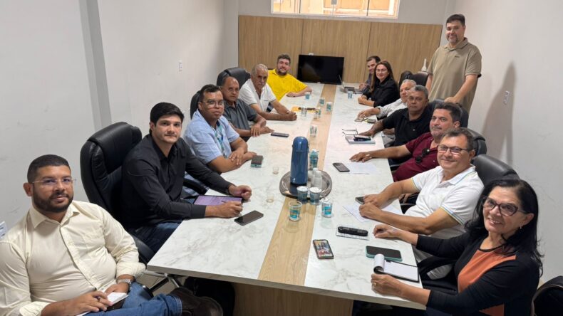 Vereadores cobram ações da Águas do Piauí em reunião na Câmara Municipal de Picos