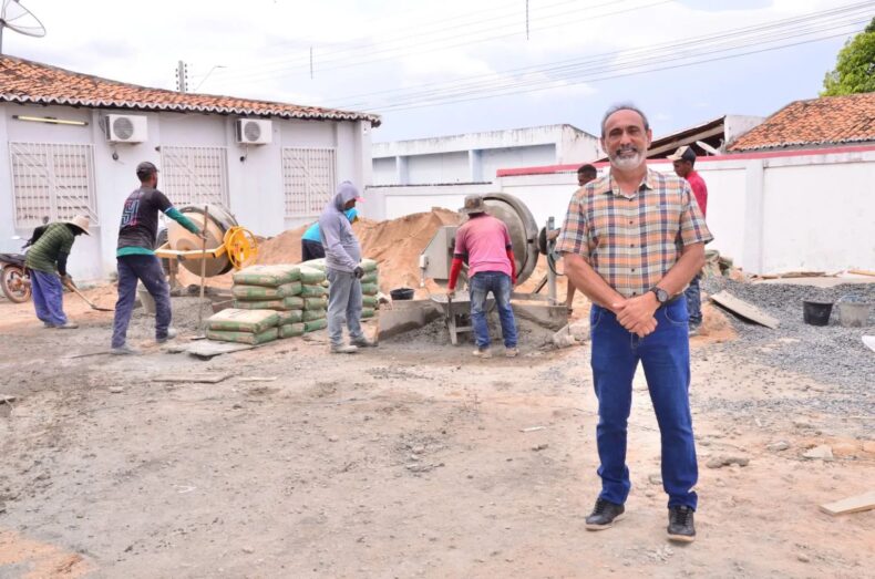 Gestão do prefeito Erivaldo Lopes realiza grande reforma da quadra do Núcleo Municipal de Educação em Santo Antônio de Lisboa