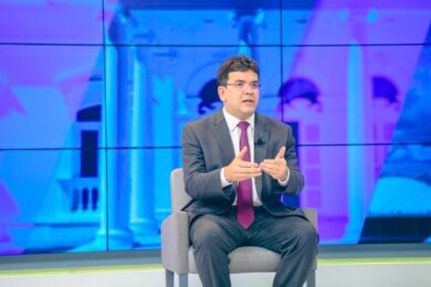 Rafael destaca avanços na educação, saúde, segurança e empregos