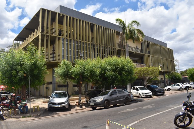 Prefeitura de Picos concederá aumento de 7% para os professores