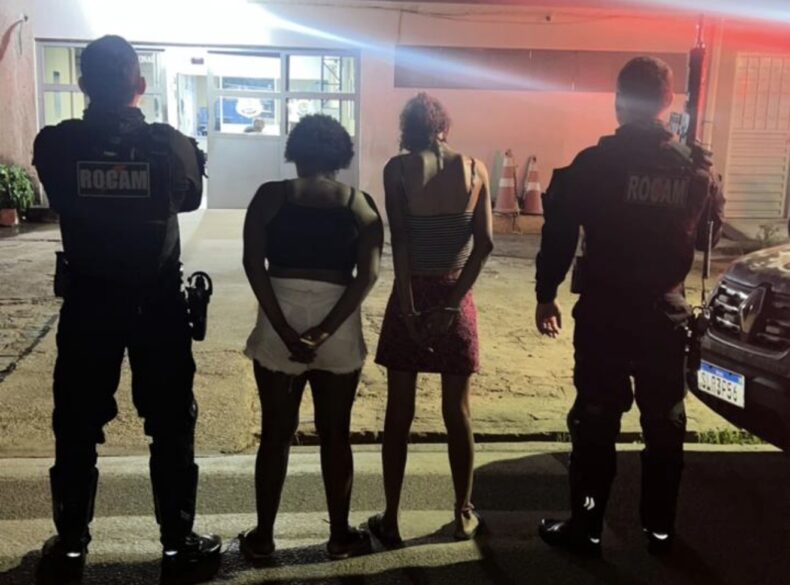 Duas mulheres com mandados por tráfico e furto são presas pela ROCAM em Picos