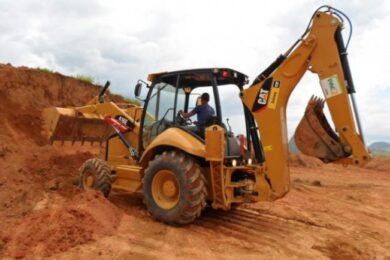 Prefeitura de Dom Expedito Lopes abre inscrições para Curso de Máquinas Pesadas