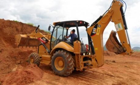 Prefeitura de Dom Expedito Lopes abre inscrições para Curso de Máquinas Pesadas