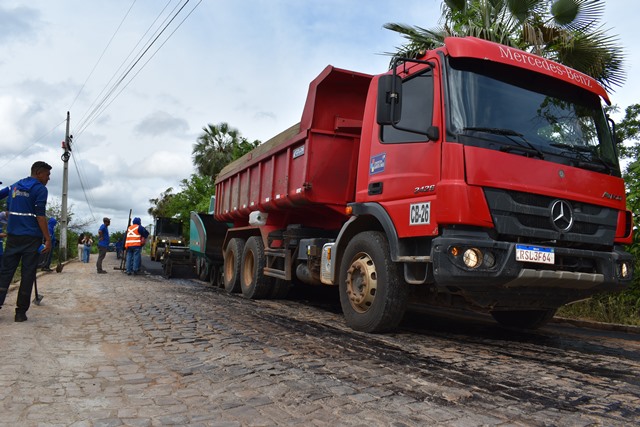 Picos inicia asfaltamento com investimento de R$ 5 milhões