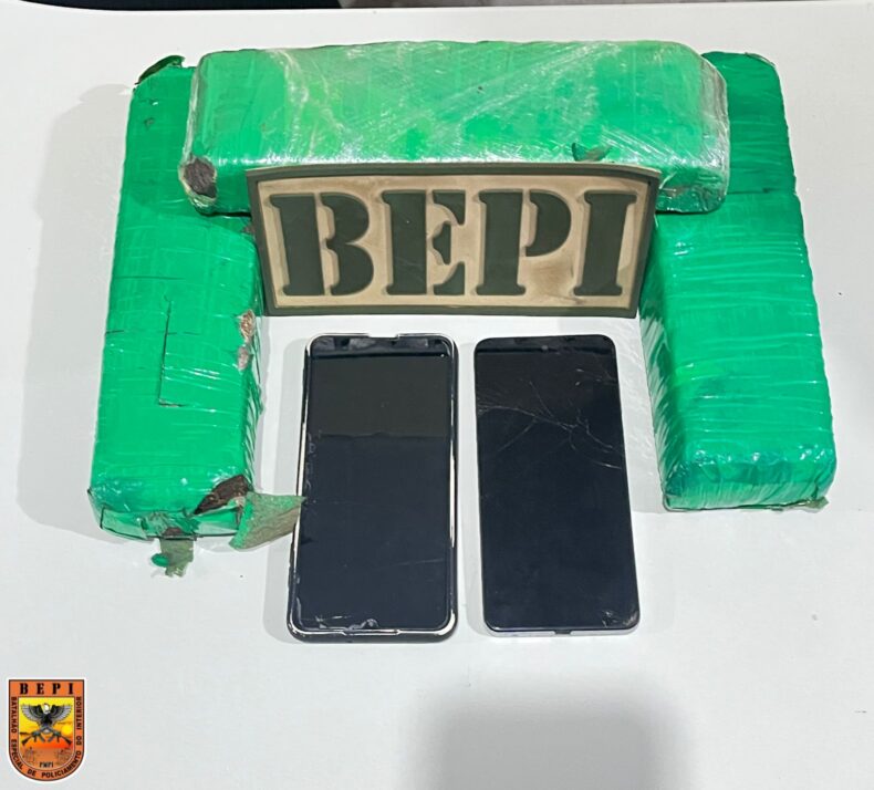 BEPI prende dupla com 3 kg de maconha em Picos