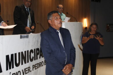 Suplente Edmar Martins toma posse como vereador na Câmara Municipal de Picos