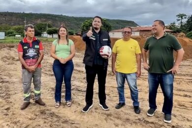 Prefeito Dr. Abimael Lima anuncia construção da Areninha no povoado Buriti Grande em Dom Expedito Lopes