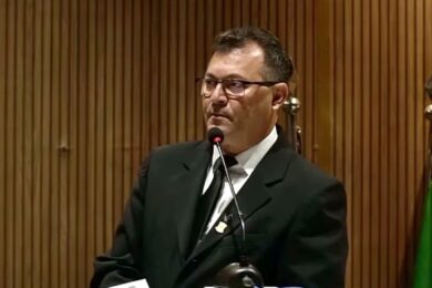 Vereador Chaguinha apresenta requerimentos por melhorias em infraestrutura e assistência social em Picos