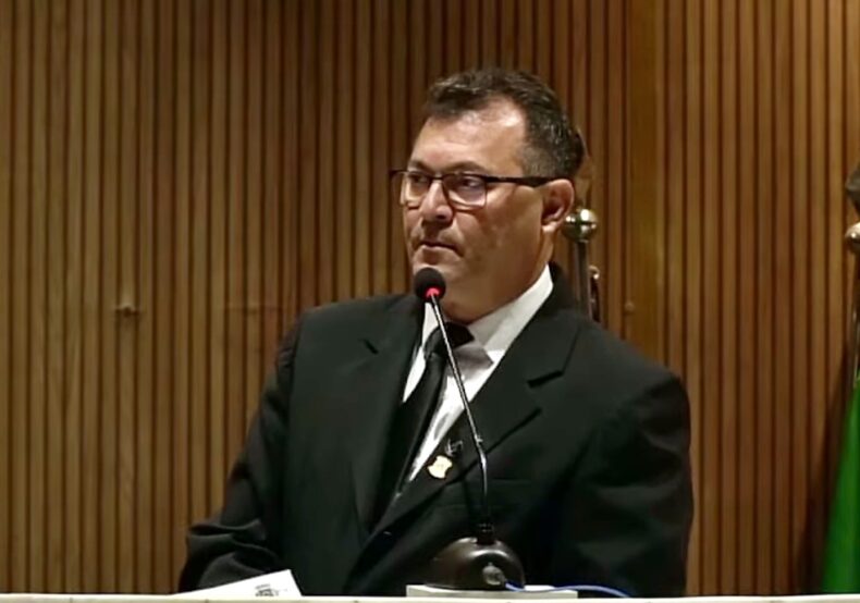 Vereador Chaguinha apresenta requerimentos por melhorias em infraestrutura e assistência social em Picos