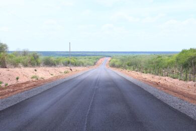 Estado aplica novo asfalto na PI-482 ligando três municípios