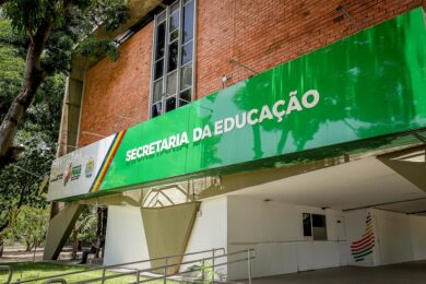 Seduc convoca mais de mil profissionais para reforçar ensino integral