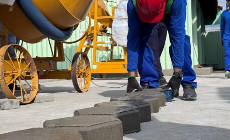 Governo inaugura fábrica de blocos na Penitenciária de Picos