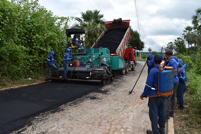 Em Picos, 13 ruas serão asfaltadas com investimentos de R$ 4,5 milhões