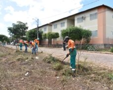 Prefeitura de Picos intensifica serviços e realiza mutirão de limpeza no Conjunto Antonieta Araújo