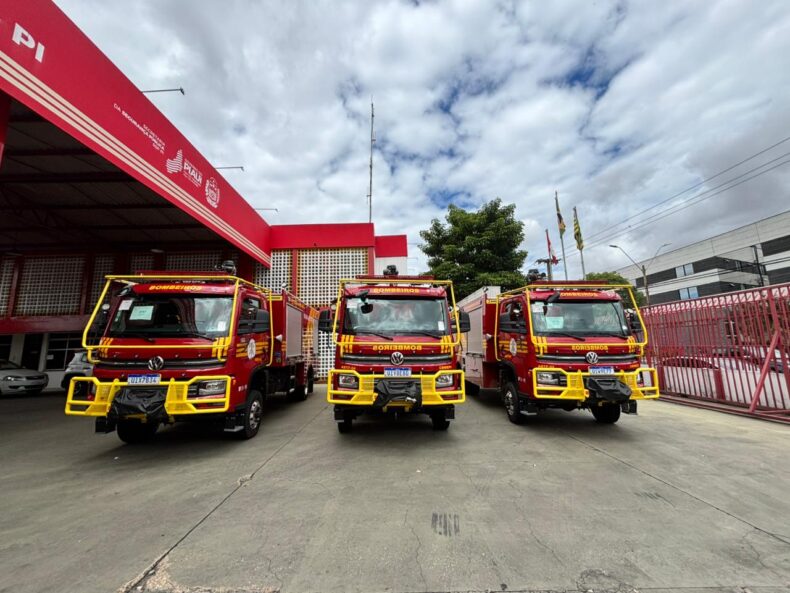 Bombeiros recebem reforço com novas viaturas e equipamentos