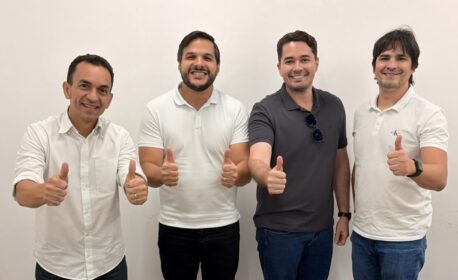 Prefeito Dr. Abimael Lima participa de agenda com Washington Bandeira e apresenta demandas para Dom Expedito Lopes