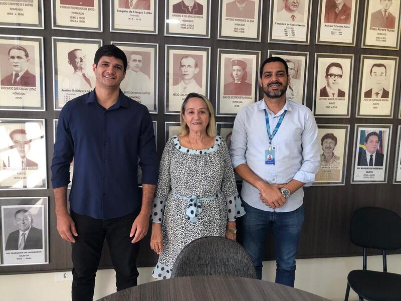 Prefeitura e Águas do Piauí discutem ampliação do abastecimento