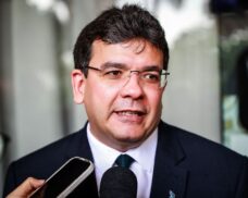 Rafael Fonteles autoriza início das obras de rodovia que liga Simões a Padre Marcos