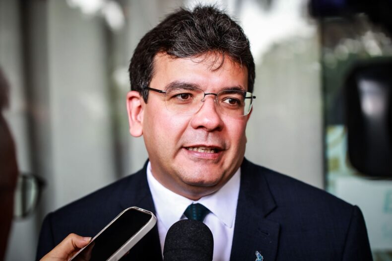 Rafael Fonteles autoriza início das obras de rodovia que liga Simões a Padre Marcos