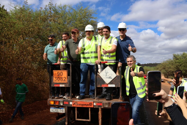 Governador Rafael Fonteles acompanha recuperação da PI-379 e anuncia nova rodovia entre Aroeiras do Itaim e Itainópolis