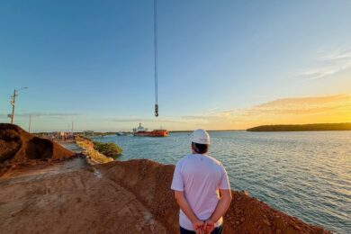 Porto Piauí realiza a primeira exportação de minério de ferro da história