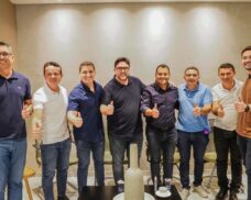 Prefeitos e secretário estadual se reúnem em Picos para fortalecer cooperação entre municípios