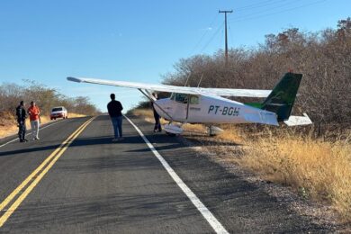 Avião faz pouso forçado em rodovia da região de Picos