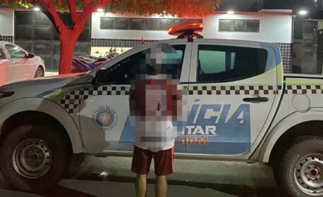 Homem é detido suspeito de invadir casa para observar jovem trocando de roupa