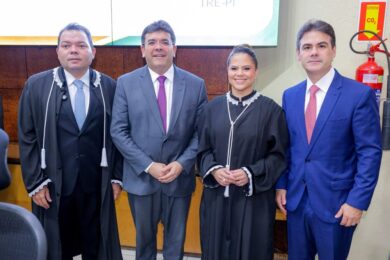 Severo Eulálio prestigia posse de novos juízes do TRE-PI